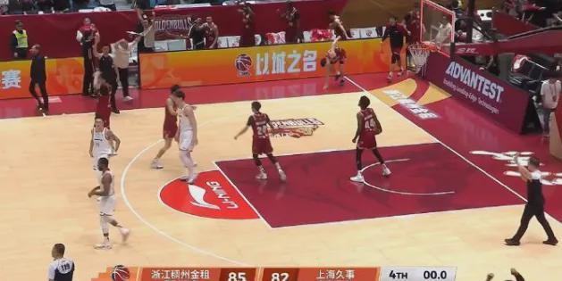 世界杯赛事动态-9+3！首秀干翻上海队！中国男篮第一大心脏后卫